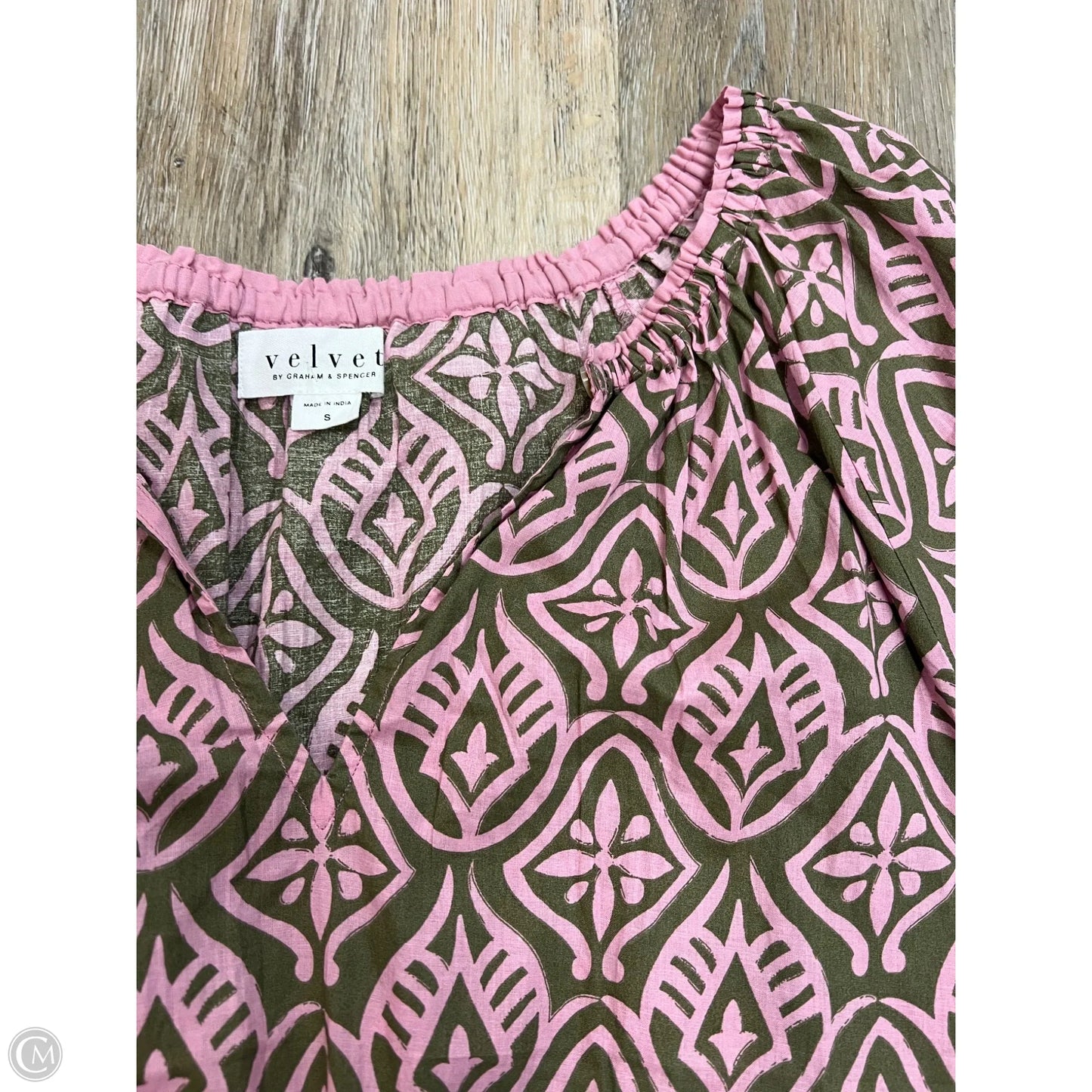 Blouse Short Sleeve By Velvet In Green & Pink, Size: S