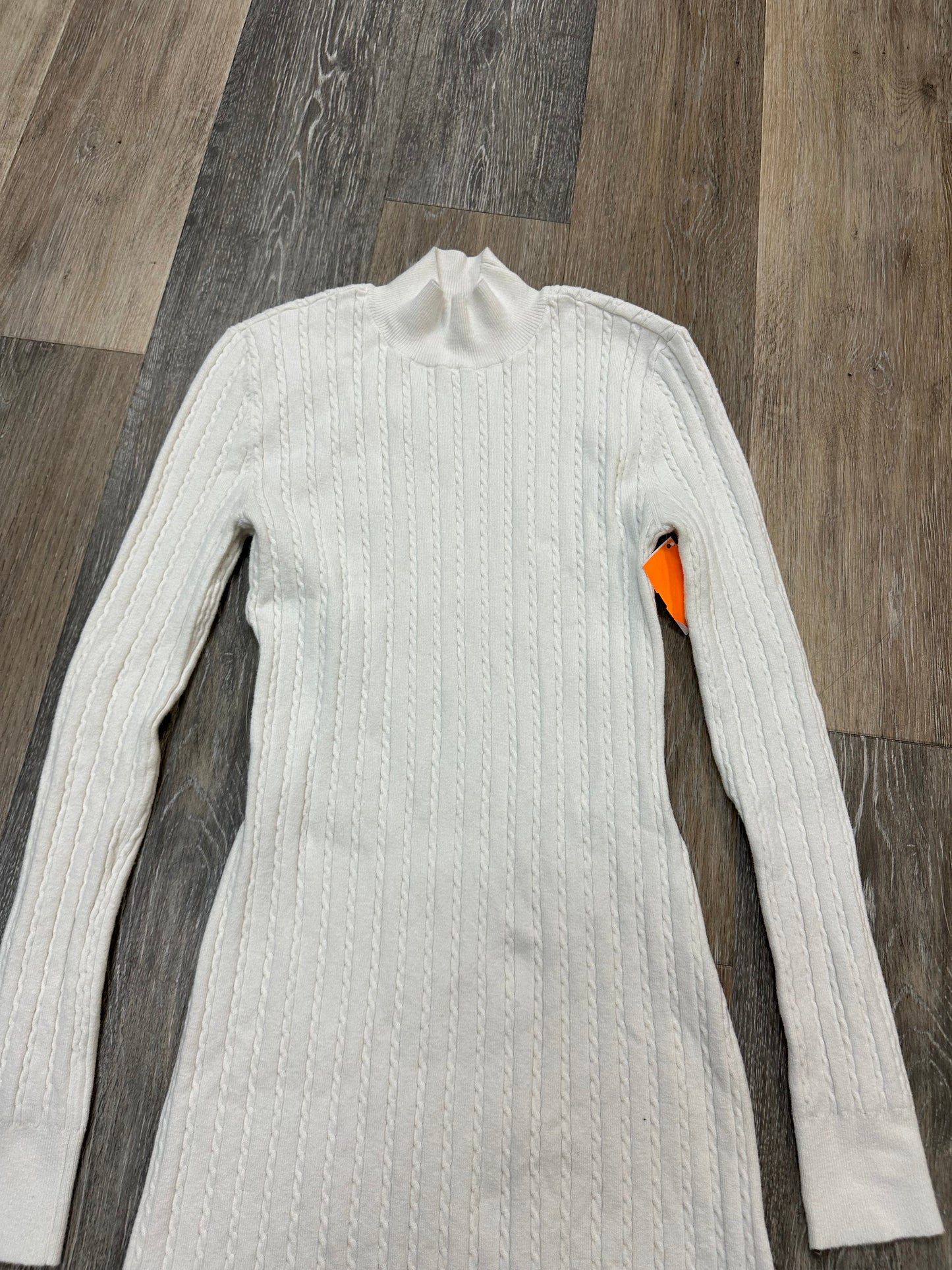 Dress Sweater By Abercrombie And Fitch In White, Size: Sp