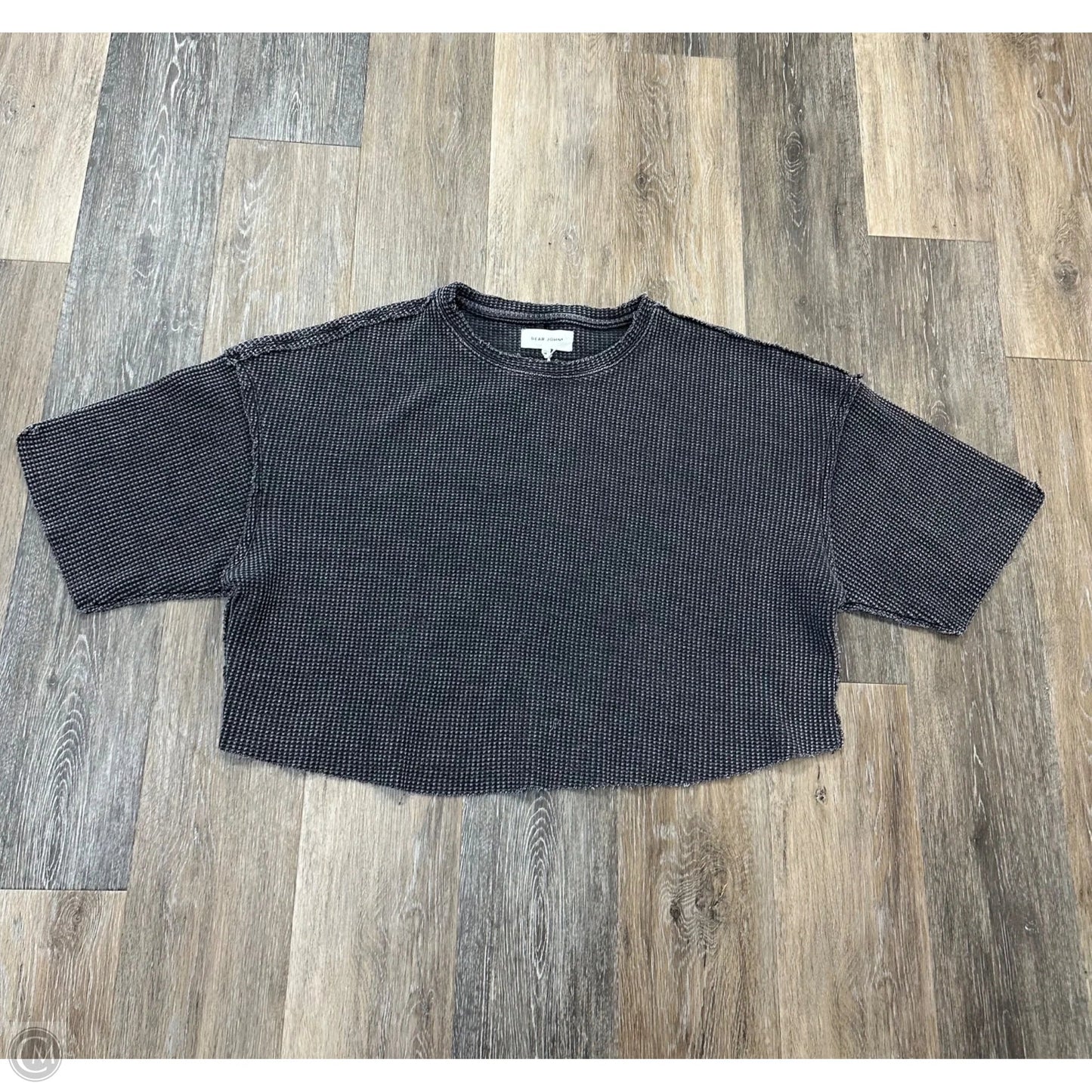 Top Short Sleeve By Dear John In Grey, Size: M