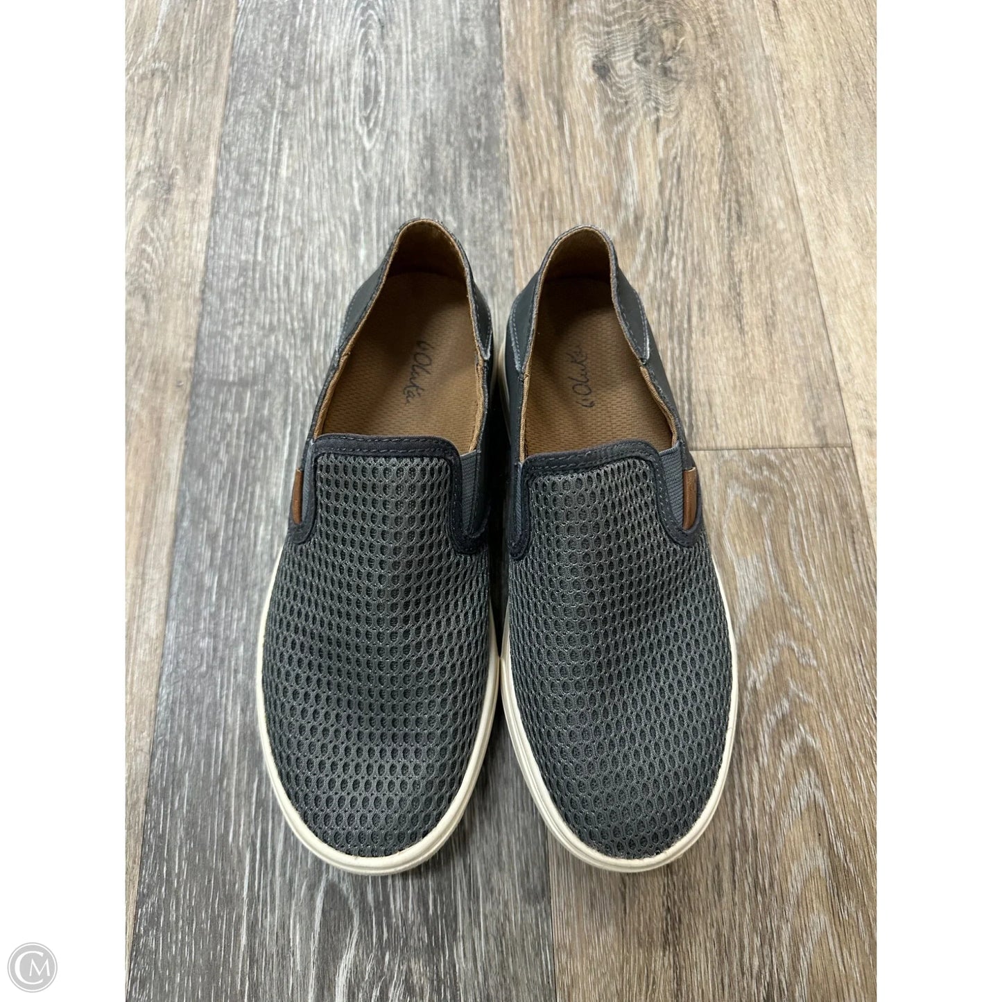 Shoes Flats By Olukai In Grey, Size: 6