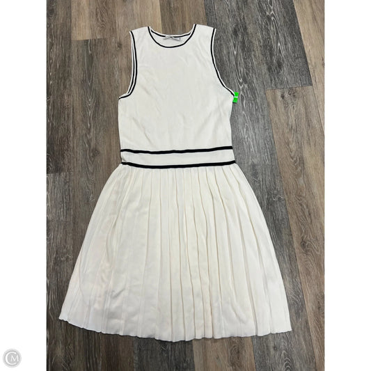 -Dress Casual Short By Abercrombie And Fitch In Cream, Size: M