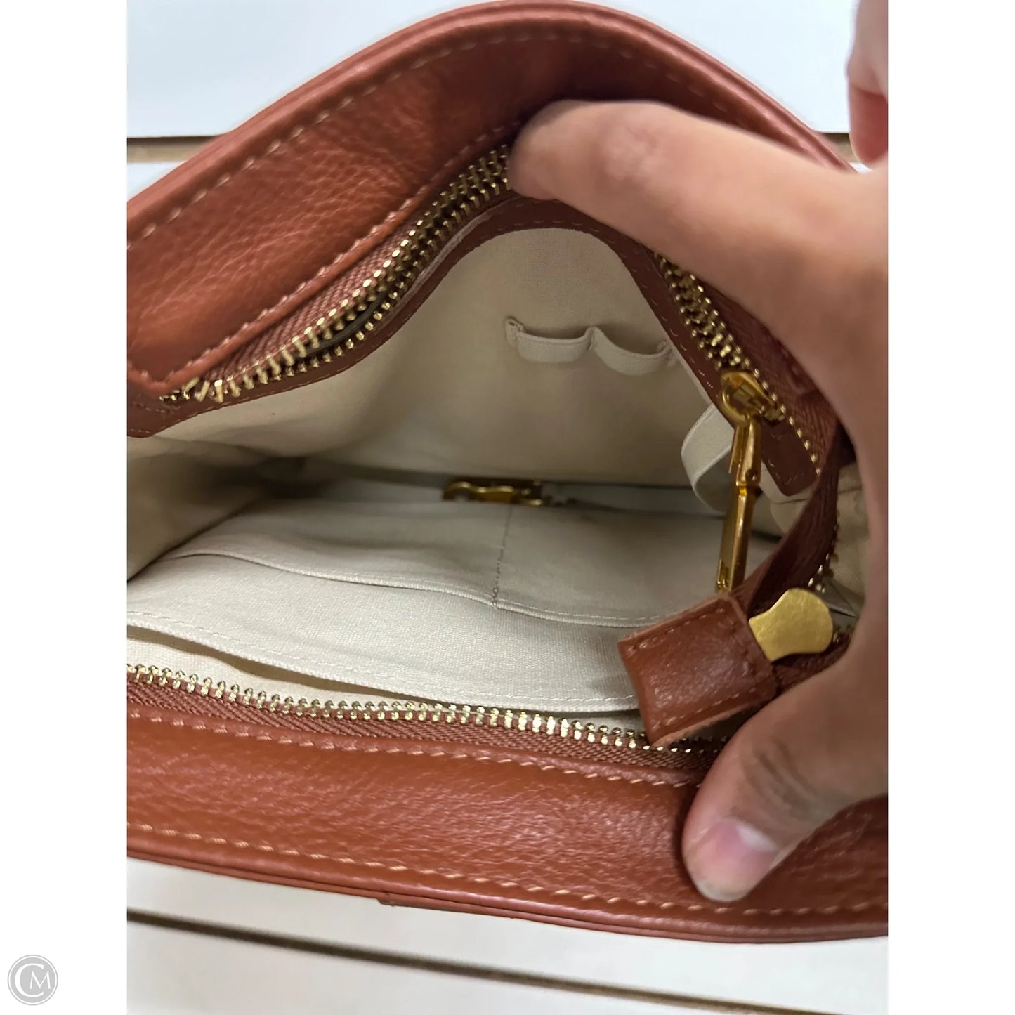 -Handbag Leather By Minooy, Size: Medium