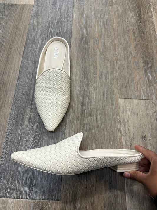 White Shoes Flats Mia, Size 10