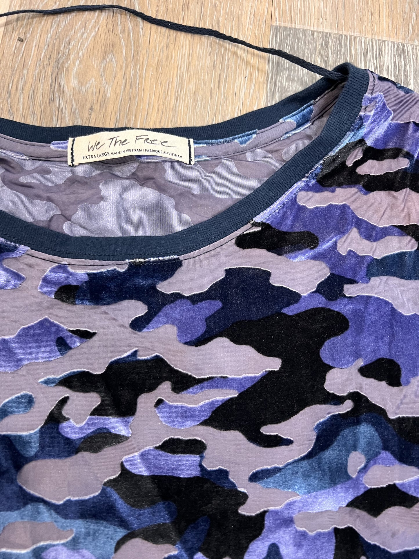 Top Short Sleeve By We The Free  Size: Xl