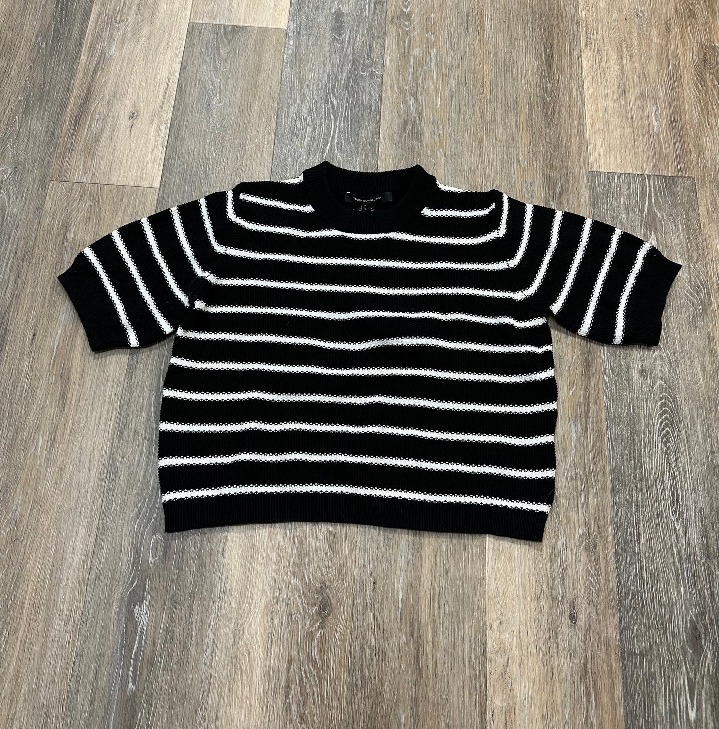 Sweater Short Sleeve By French Connection In Striped Pattern, Size: L