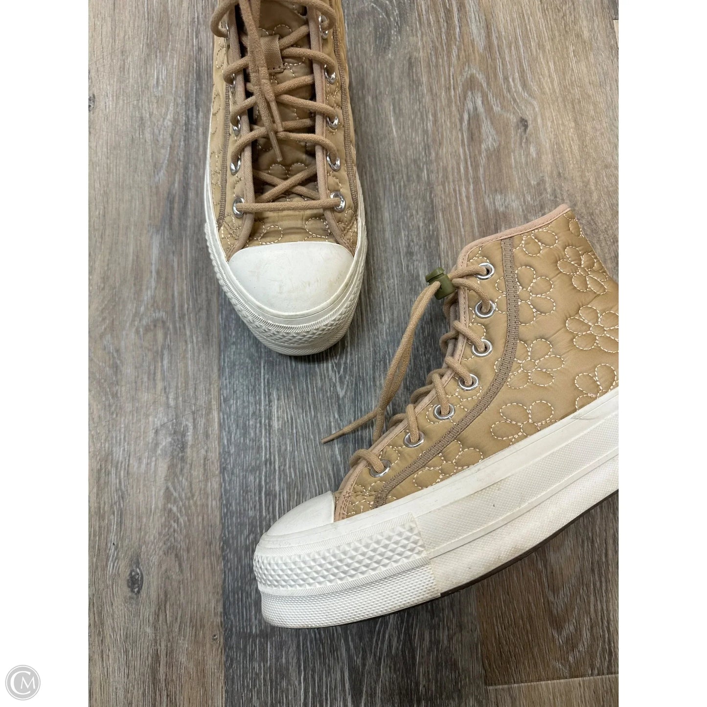 Shoes Sneakers By Converse In Tan, Size: 7.5