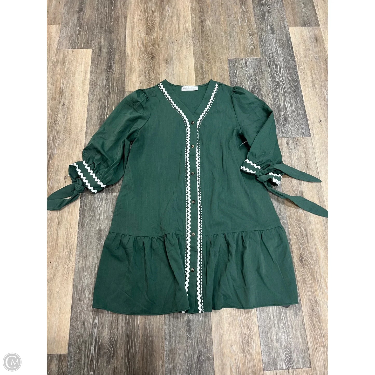 -Dress Casual Short By Mod Boutique In Green, Size: Xl