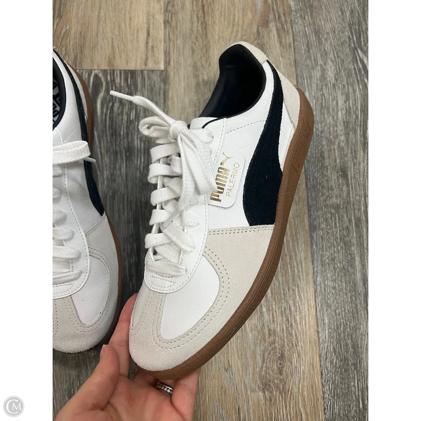 Shoes Athletic By Puma In White, Size: 10