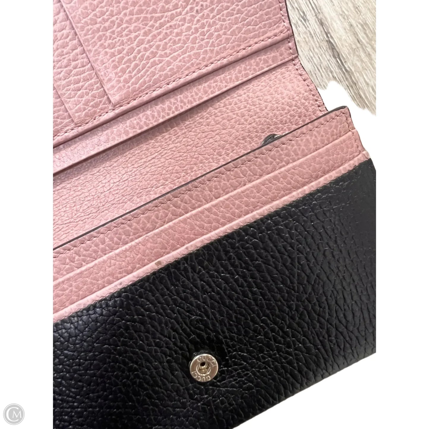 Wallet Luxury Designer By Gucci, Size: Medium