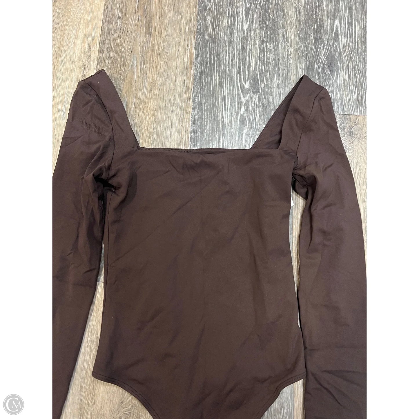 Top Long Sleeve By Babaton In Brown, Size: Xs