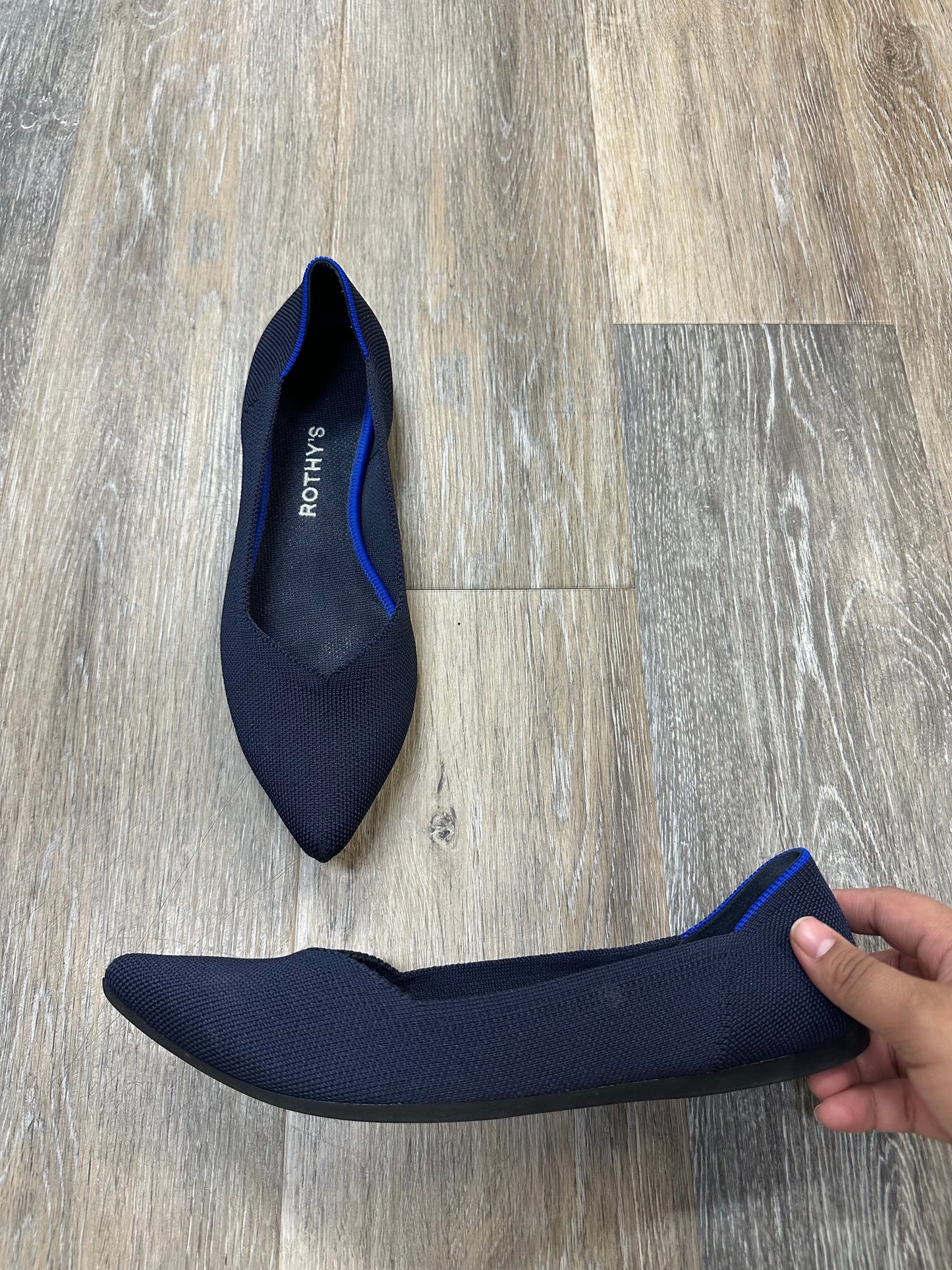 Shoes Flats By Rothys In Blue, Size: 9