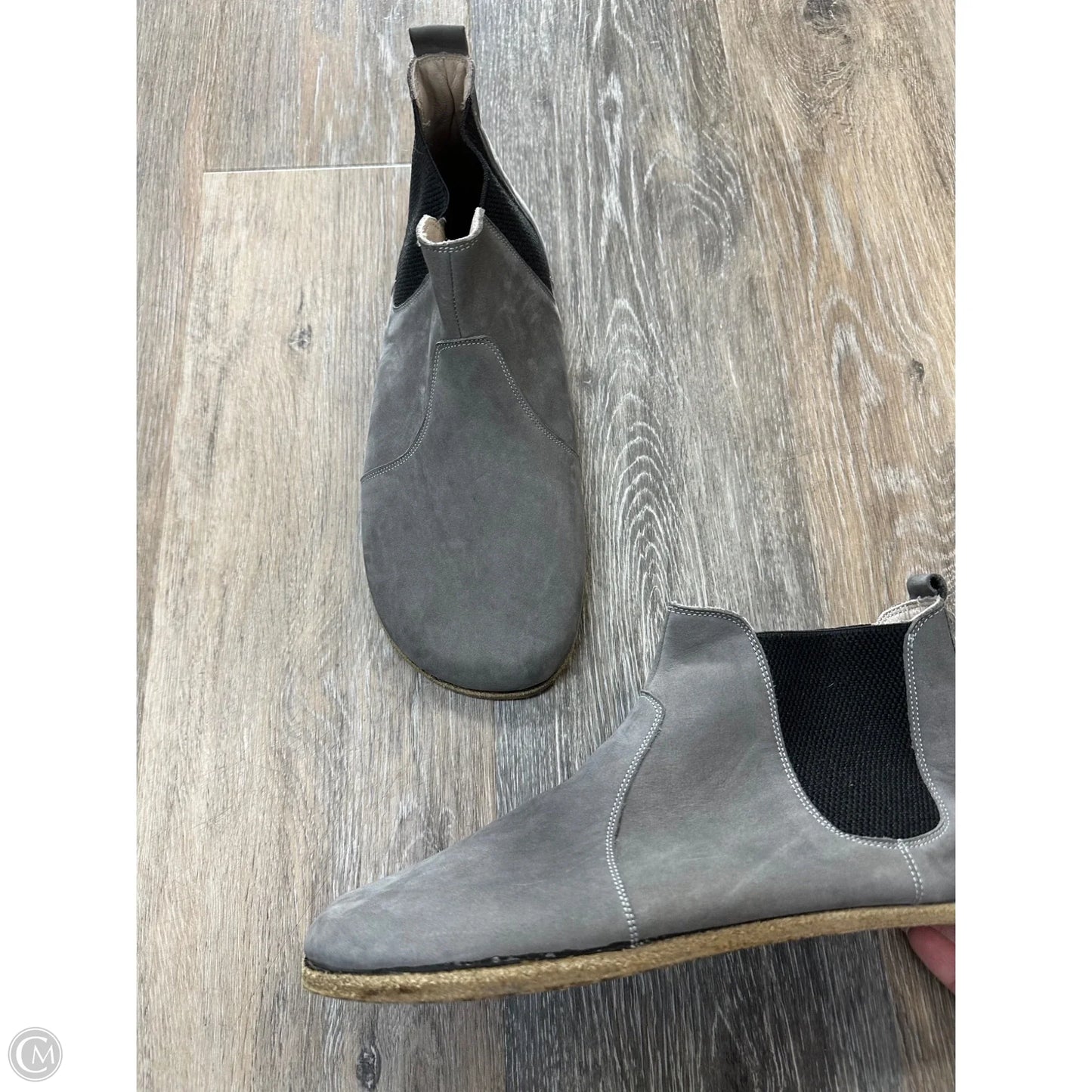 Boots Ankle Flats By Svony In Grey, Size: 7.5