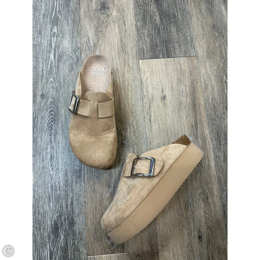 Shoes Flats By Madden Nyc In Tan, Size: 7.5