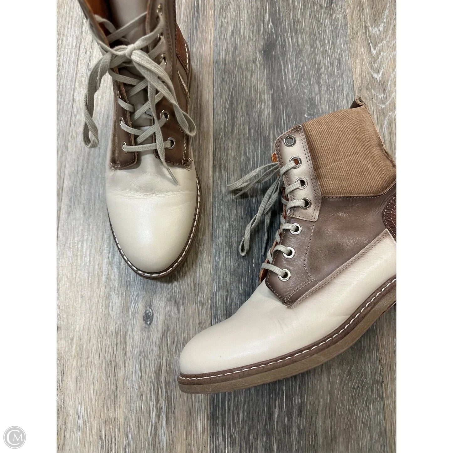 Boots Ankle Flats By Pikolinos In Cream, Size: 7