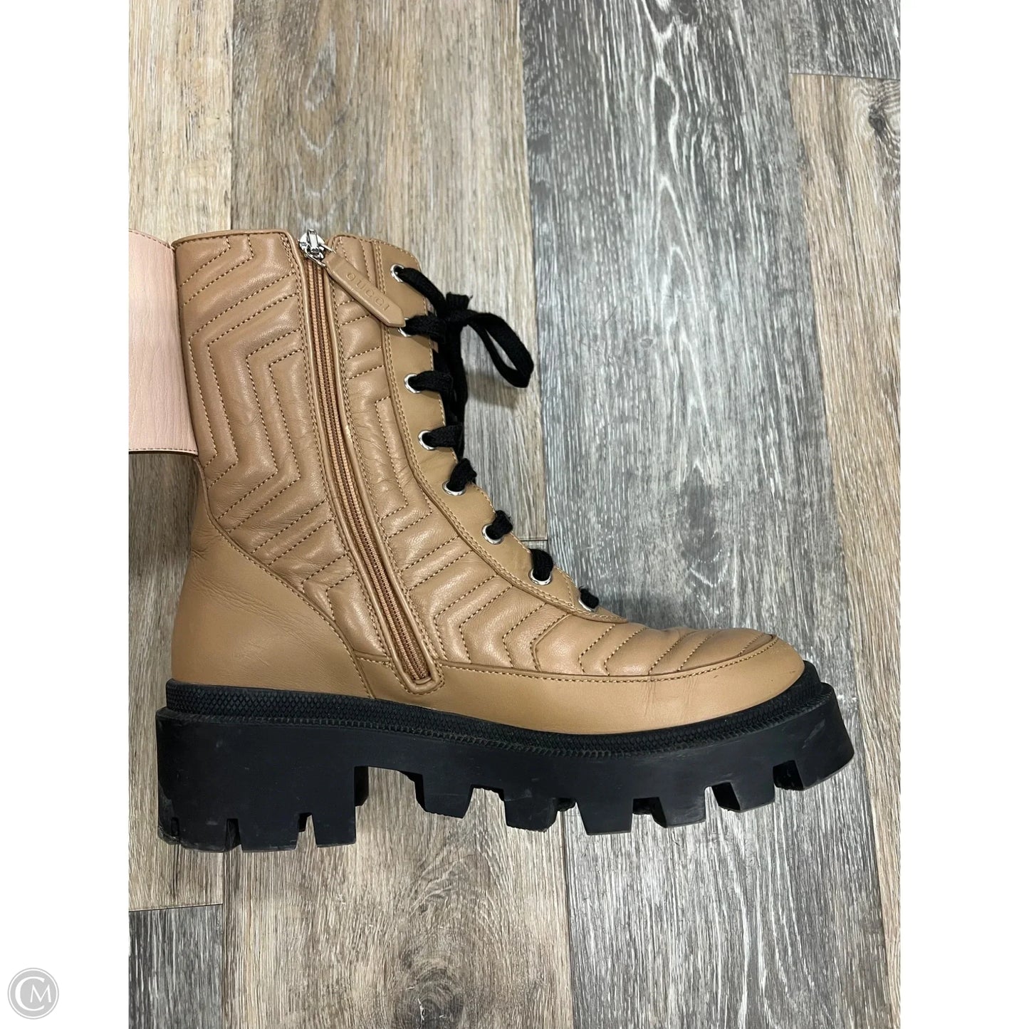 Boots Luxury Designer By Gucci In Tan, Size: 7.5