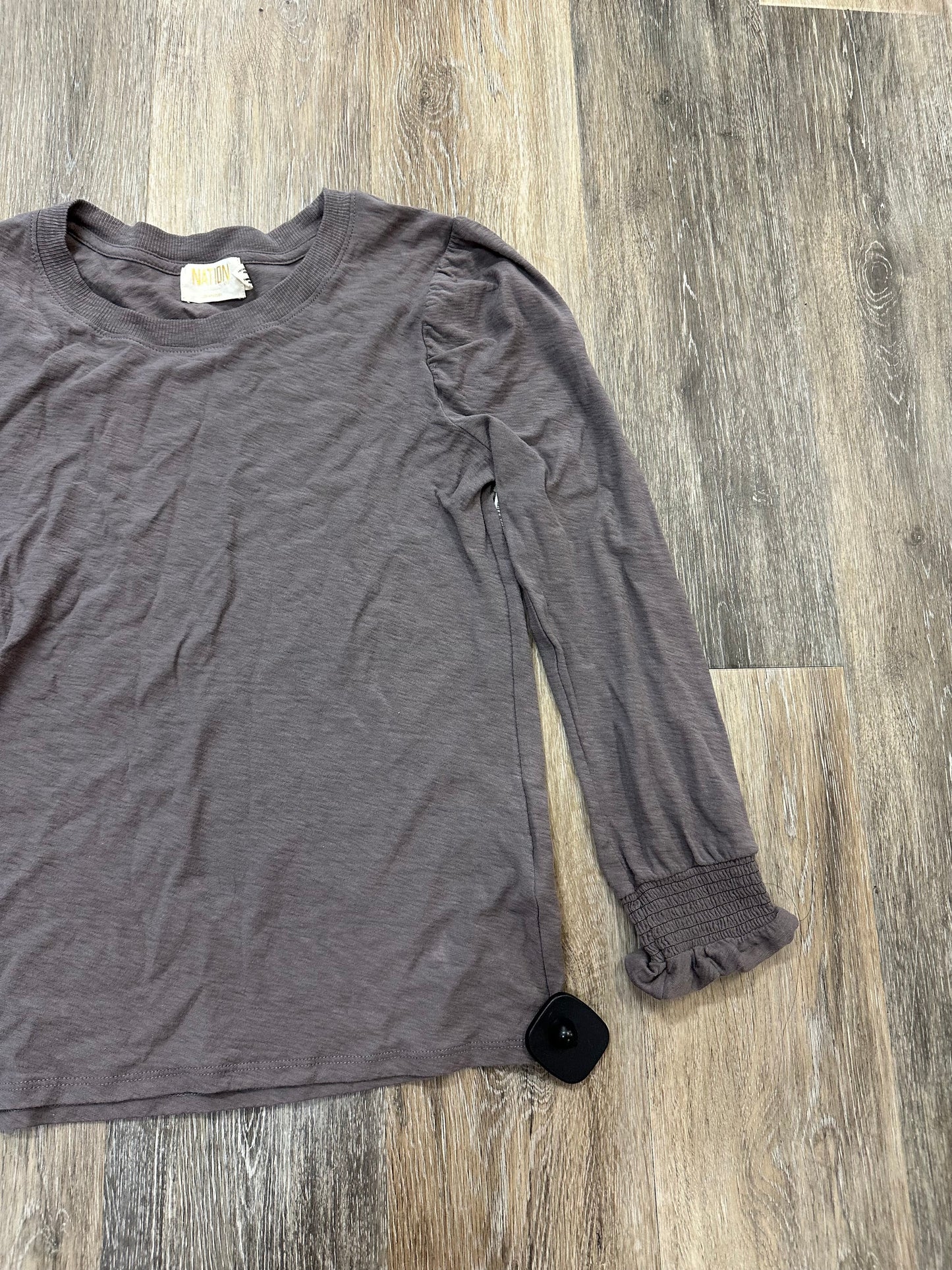 Top Long Sleeve By Nation In Grey, Size: S