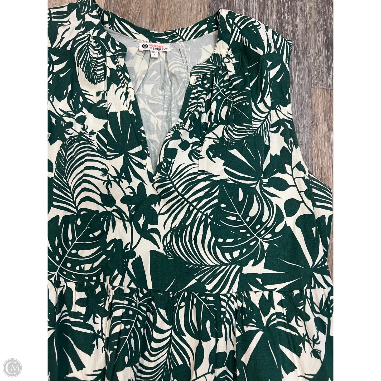 Dress Casual Short By Sundry In Green & White, Size: M