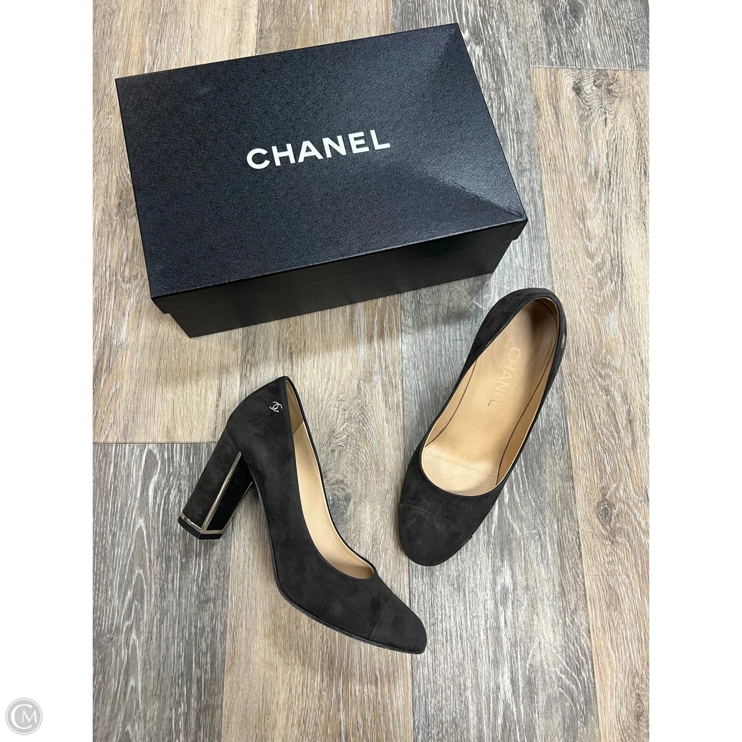 Shoes Luxury Designer By Chanel In Grey, Size: 8.5