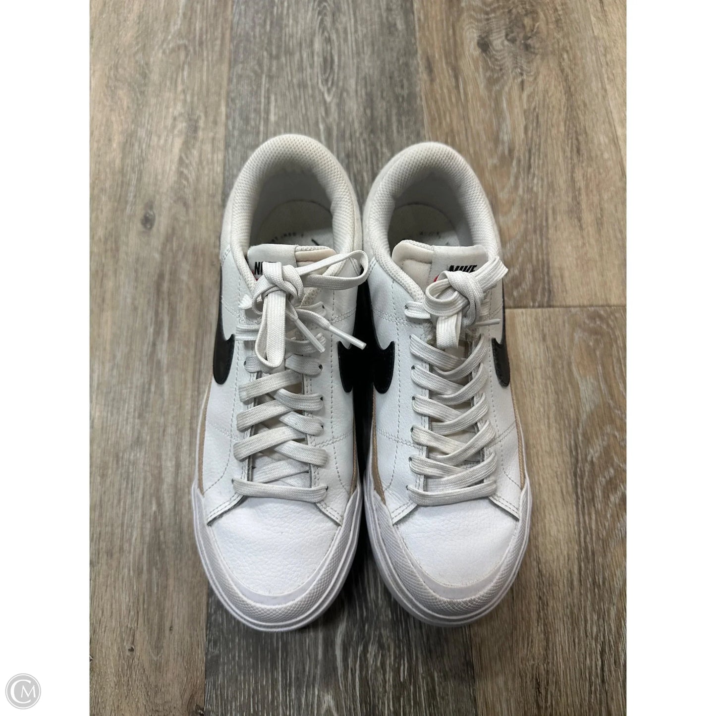 Shoes Sneakers By Nike In White, Size: 7.5