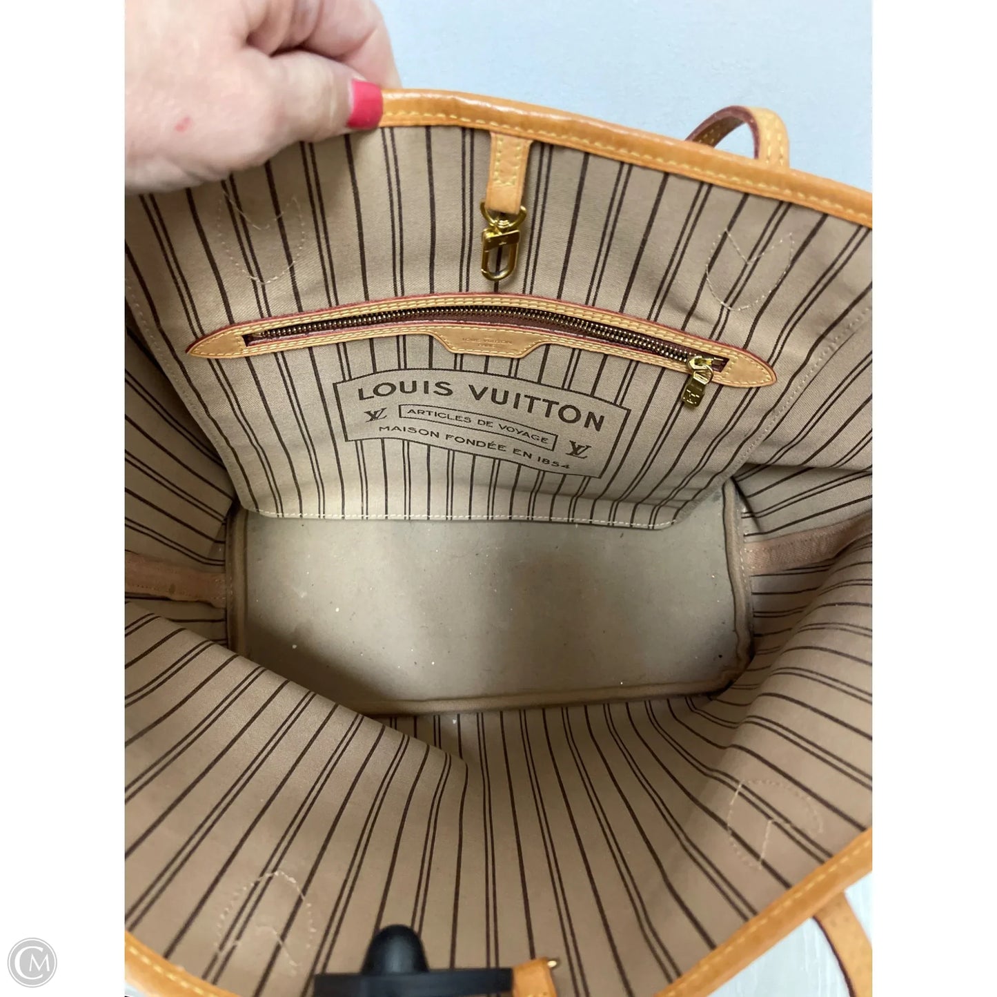 Handbag Luxury Designer By Louis Vuitton, Size: Large