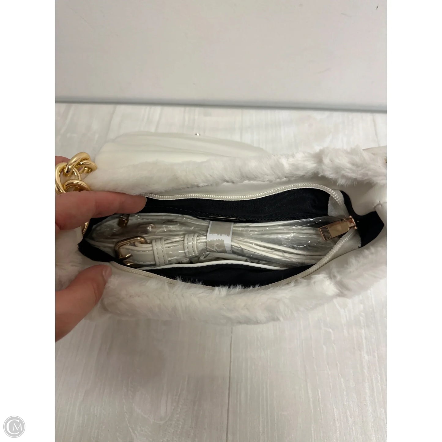 Handbag By Urban Expressions, Size: Medium