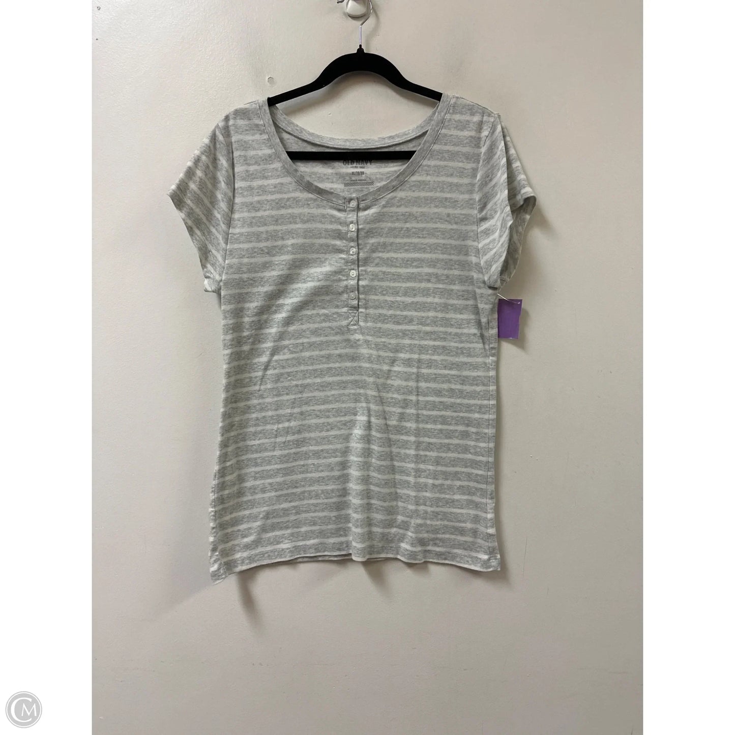 Top Short Sleeve By Old Navy In Grey, Size: Xl