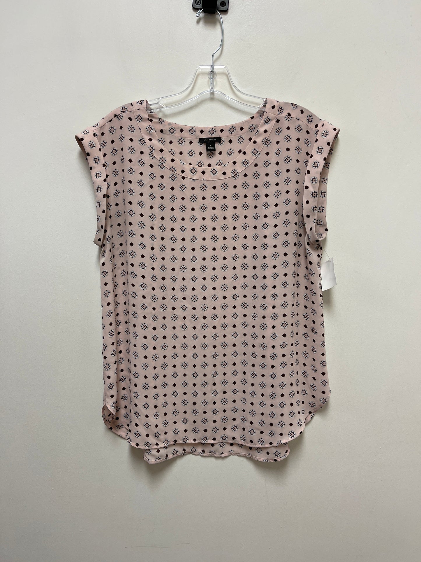 Top Sleeveless By Ann Taylor In Pink, Size: M