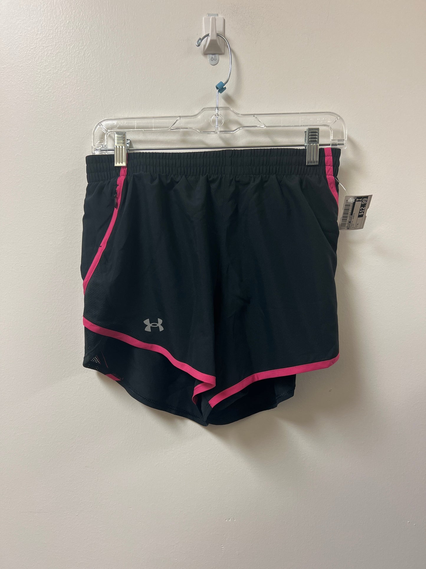 Athletic Shorts By Under Armour In Black, Size: M