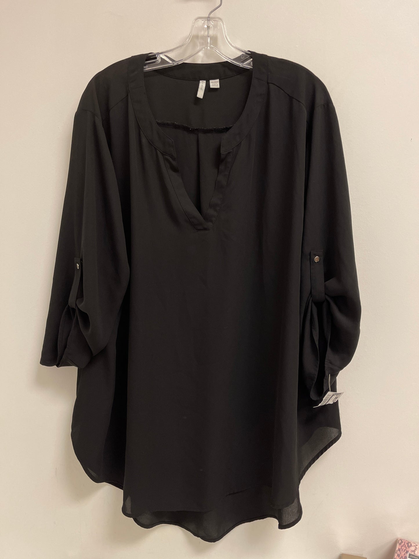 Top Long Sleeve By Cato In Black, Size: 4x