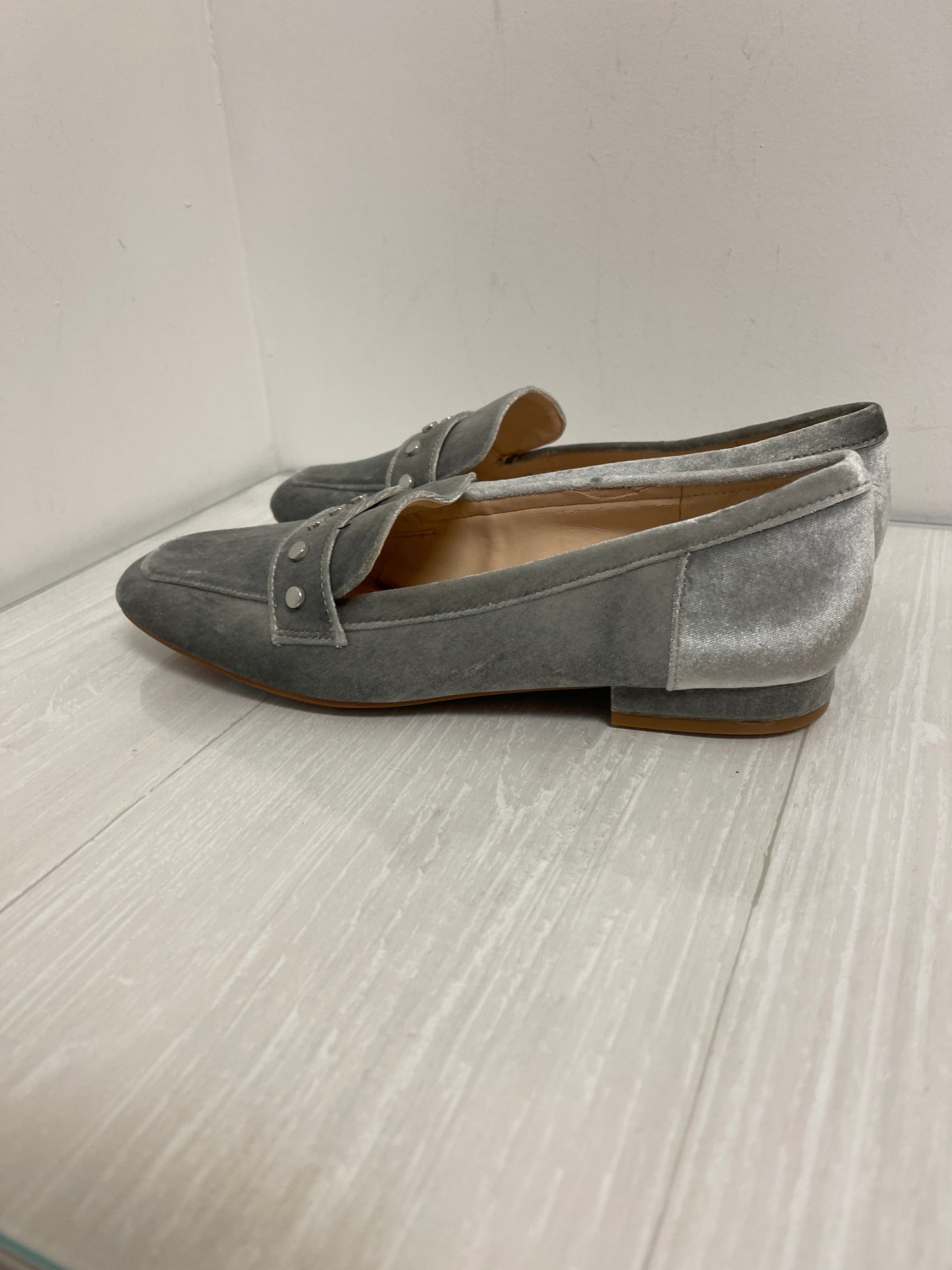 Shoes Flats By Nine West In Grey, Size: 8