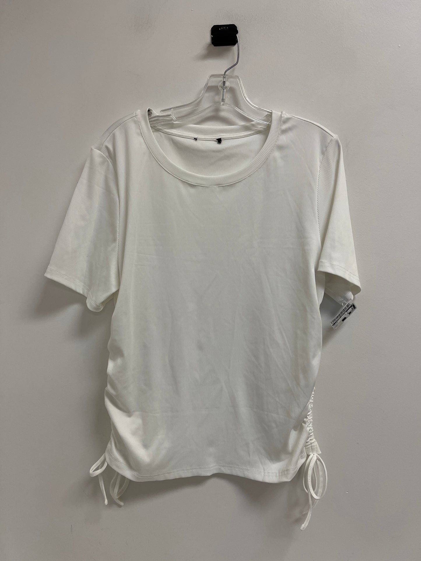 Top Short Sleeve By Clothes Mentor In White, Size: L