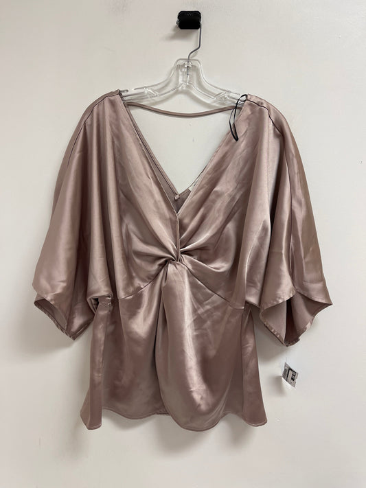 Top Short Sleeve By Pleione In Taupe, Size: Xl