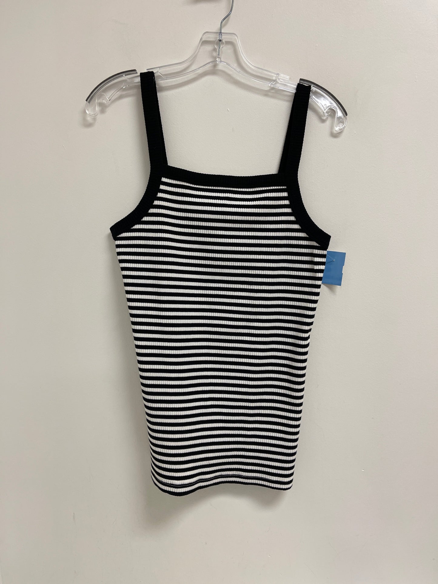 Top Sleeveless By Old Navy In Black & White, Size: L