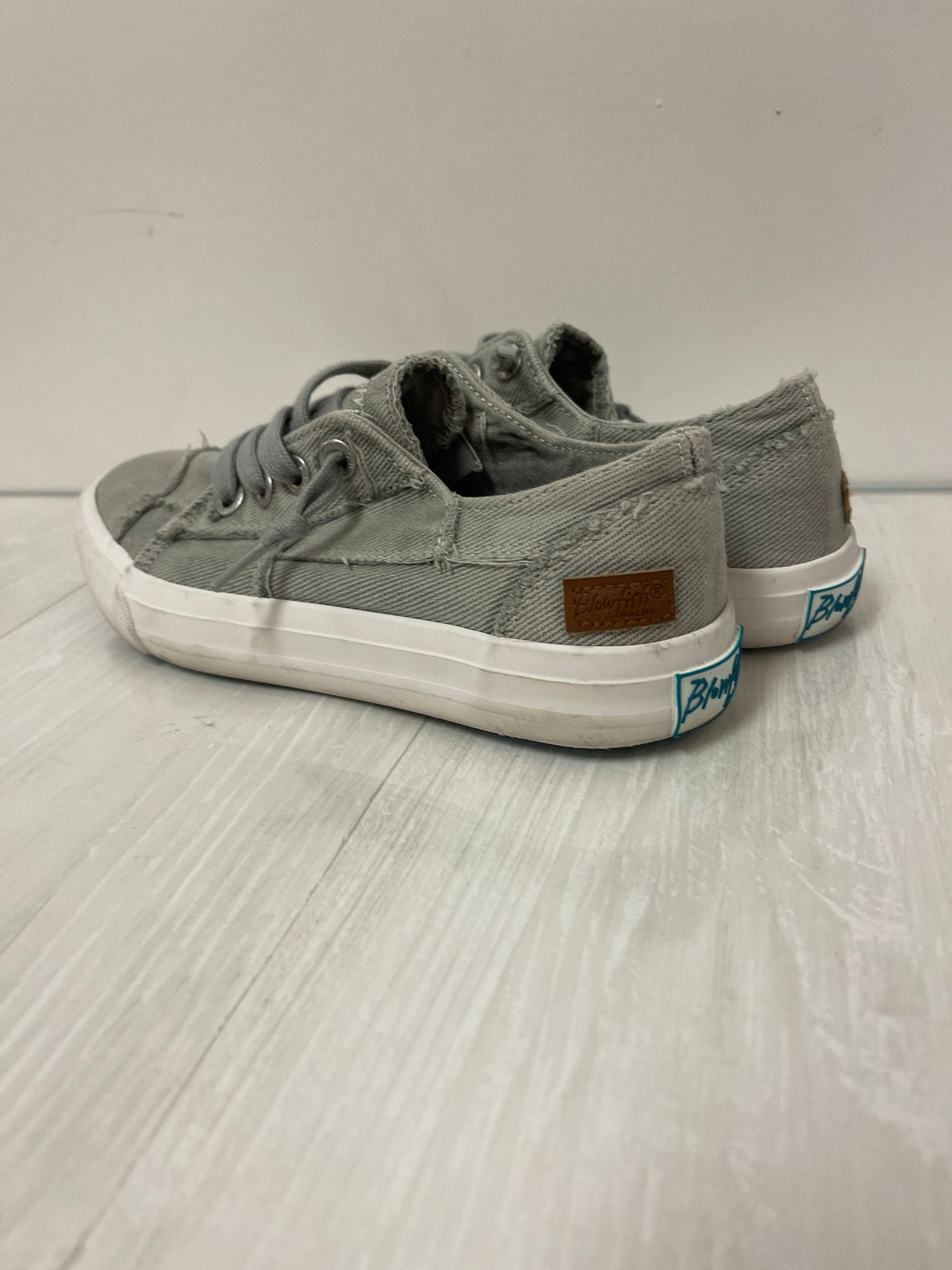 Shoes Sneakers By Blowfish In Grey, Size: 6.5