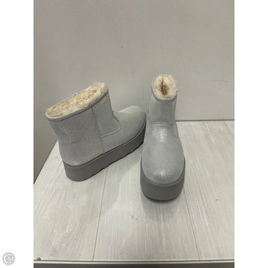 Boots Ankle Flats By Time And Tru In Silver, Size: 7