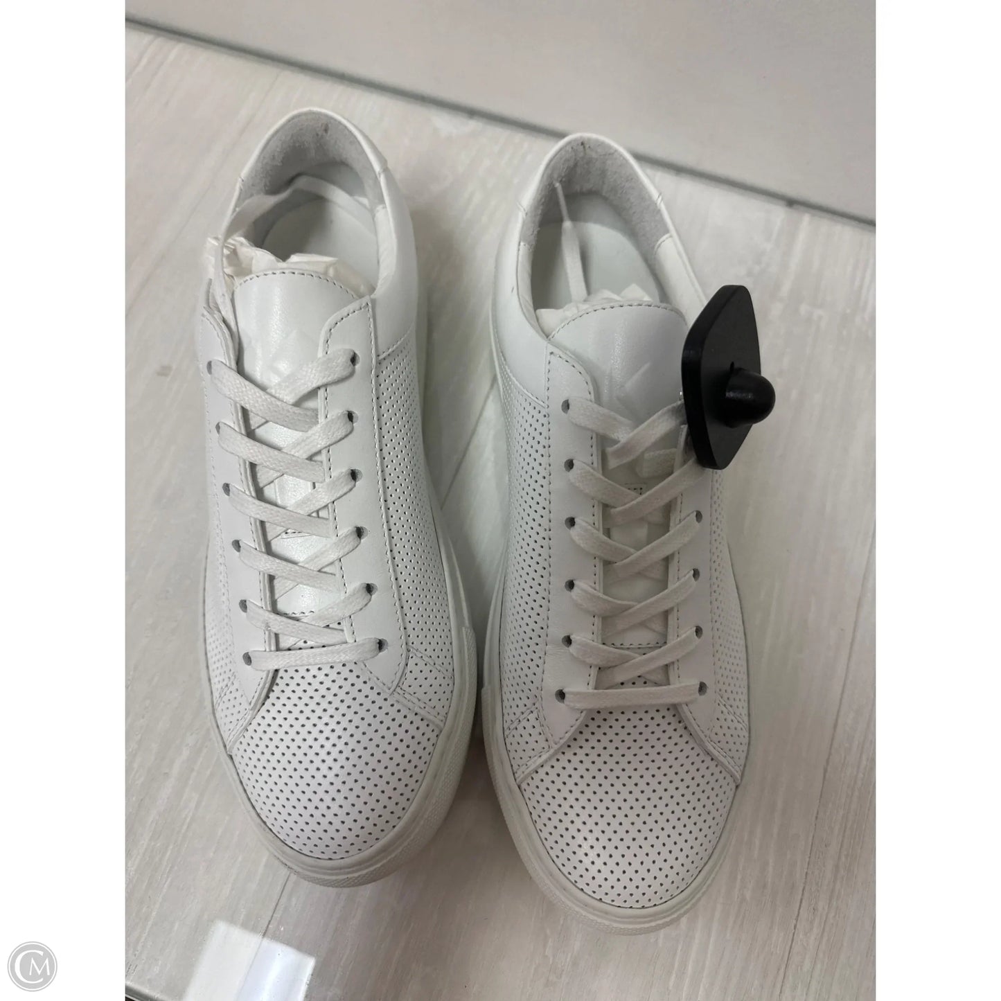 Shoes Sneakers By Cma In White, Size: 7.5