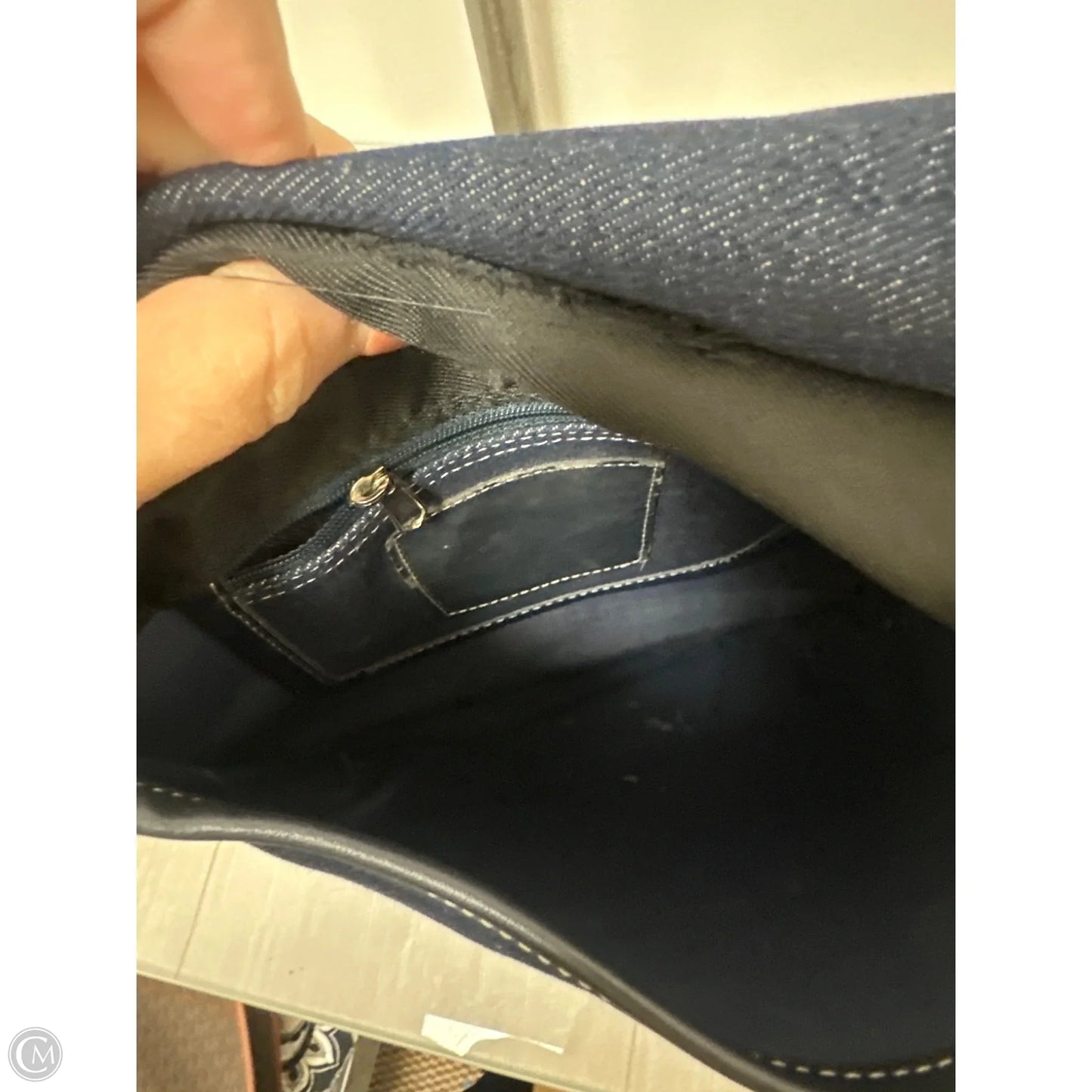 Crossbody By Donna Karan, Size: Medium