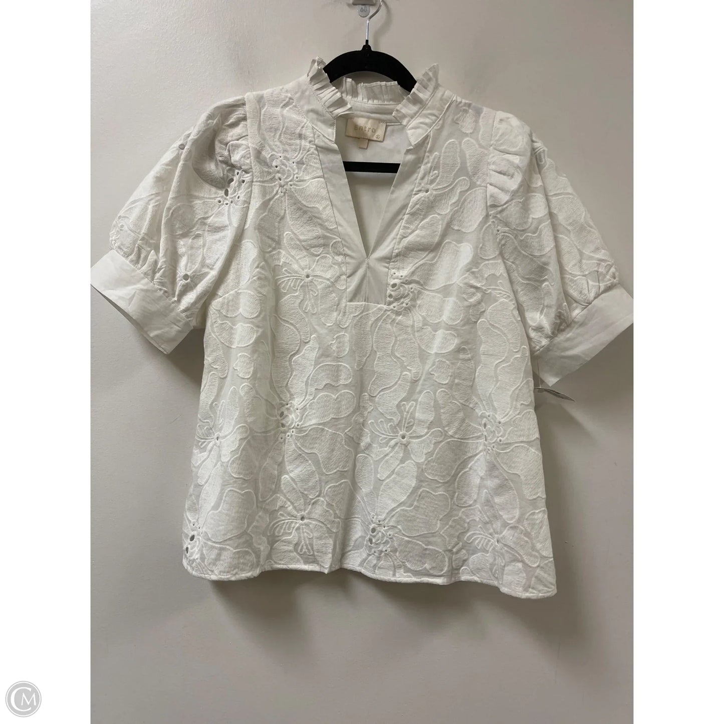 Top Short Sleeve By Entro In White, Size: S