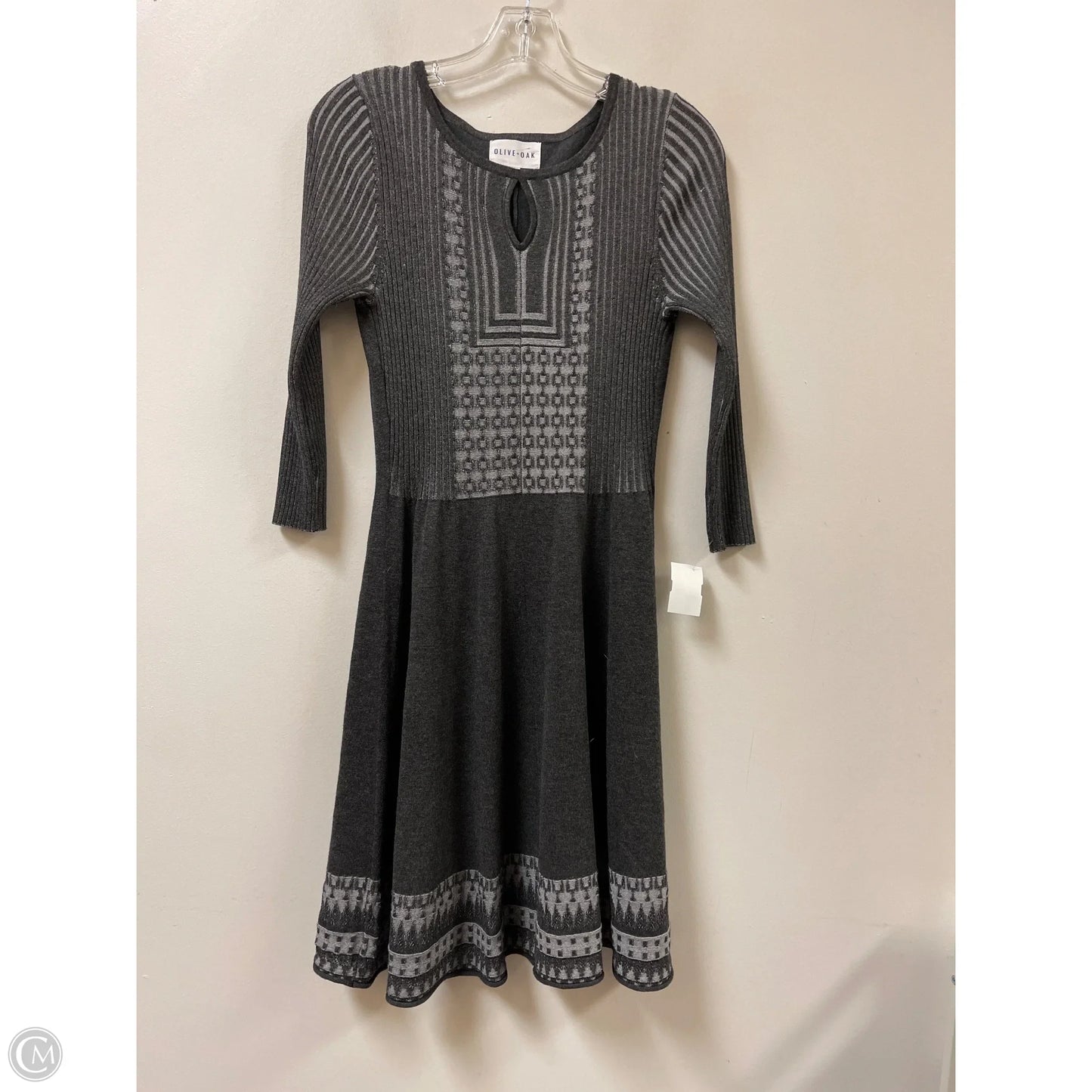 Dress Casual Short By Olive And Oak In Grey, Size: M