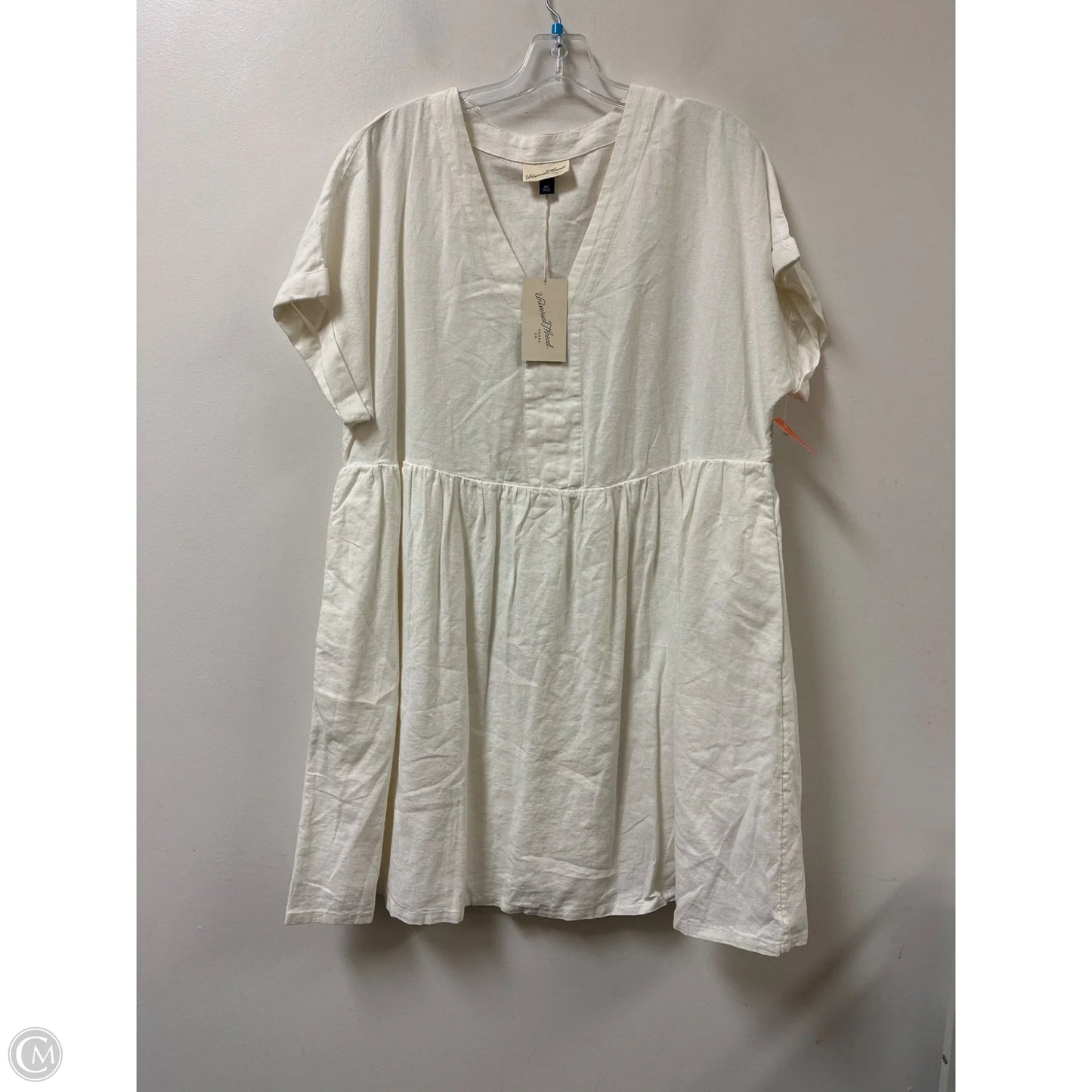 Dress Casual Short By Universal Thread In White, Size: 1x