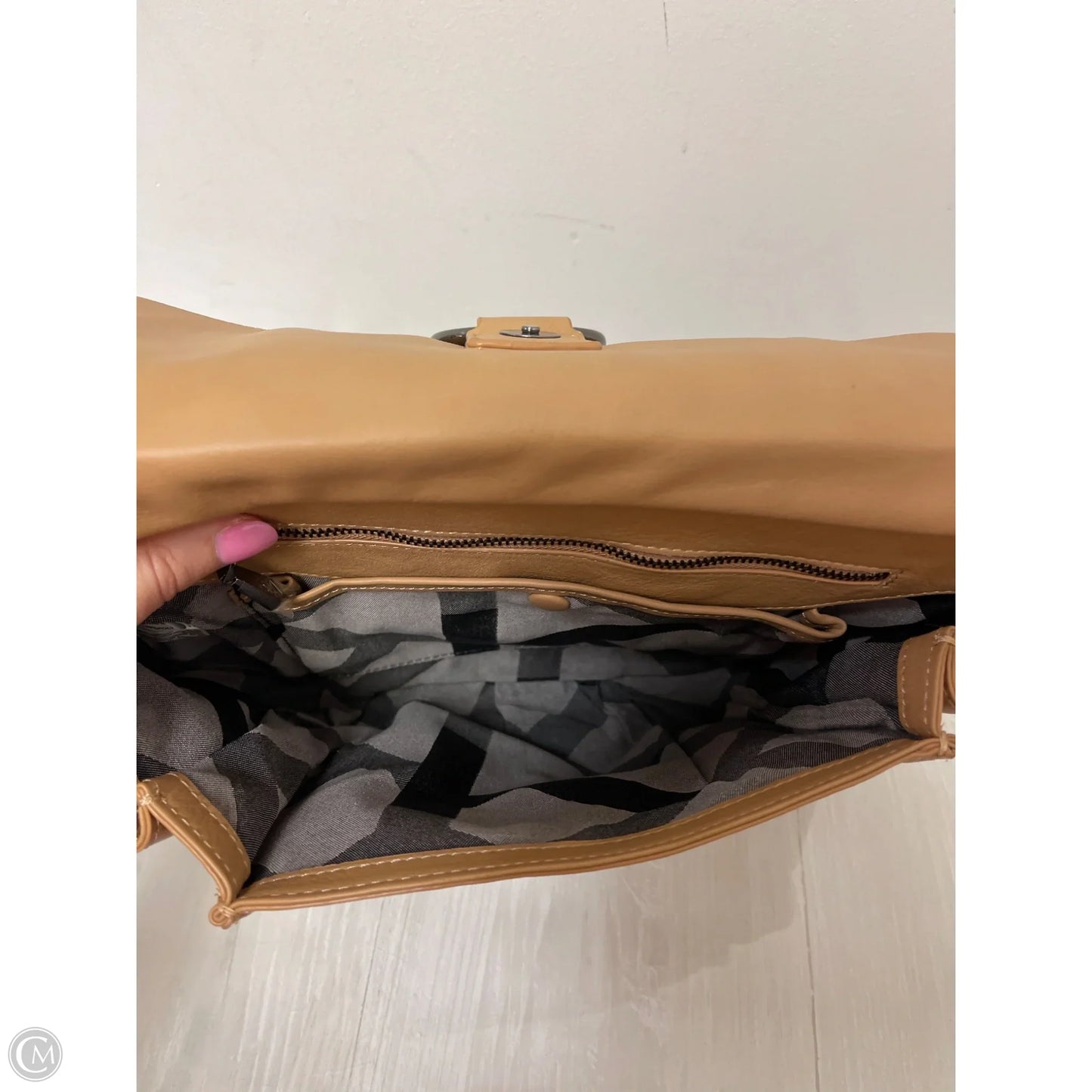 Handbag Leather By Clothes Mentor, Size: Medium