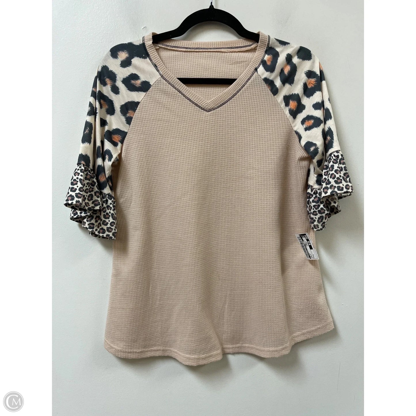 Top Short Sleeve By Clothes Mentor In Cream, Size: S