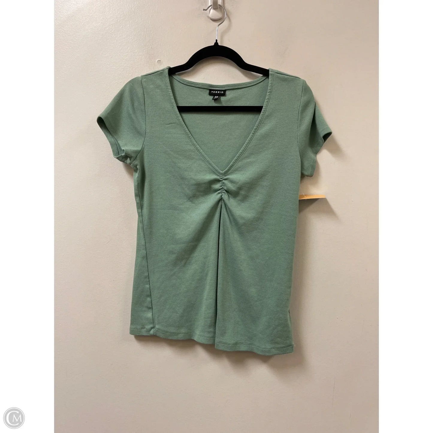 Top Short Sleeve By Torrid In Green, Size: L
