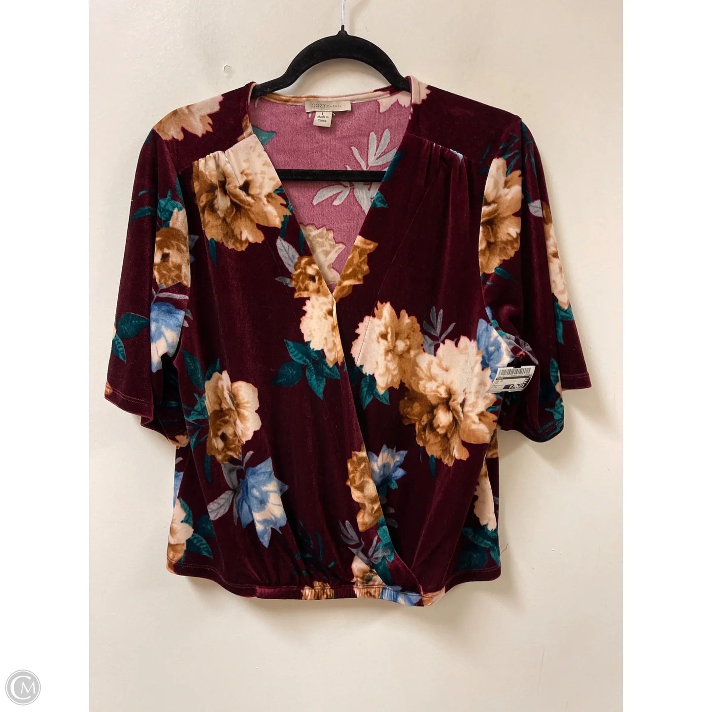 Top Short Sleeve By Cozy In Red, Size: L
