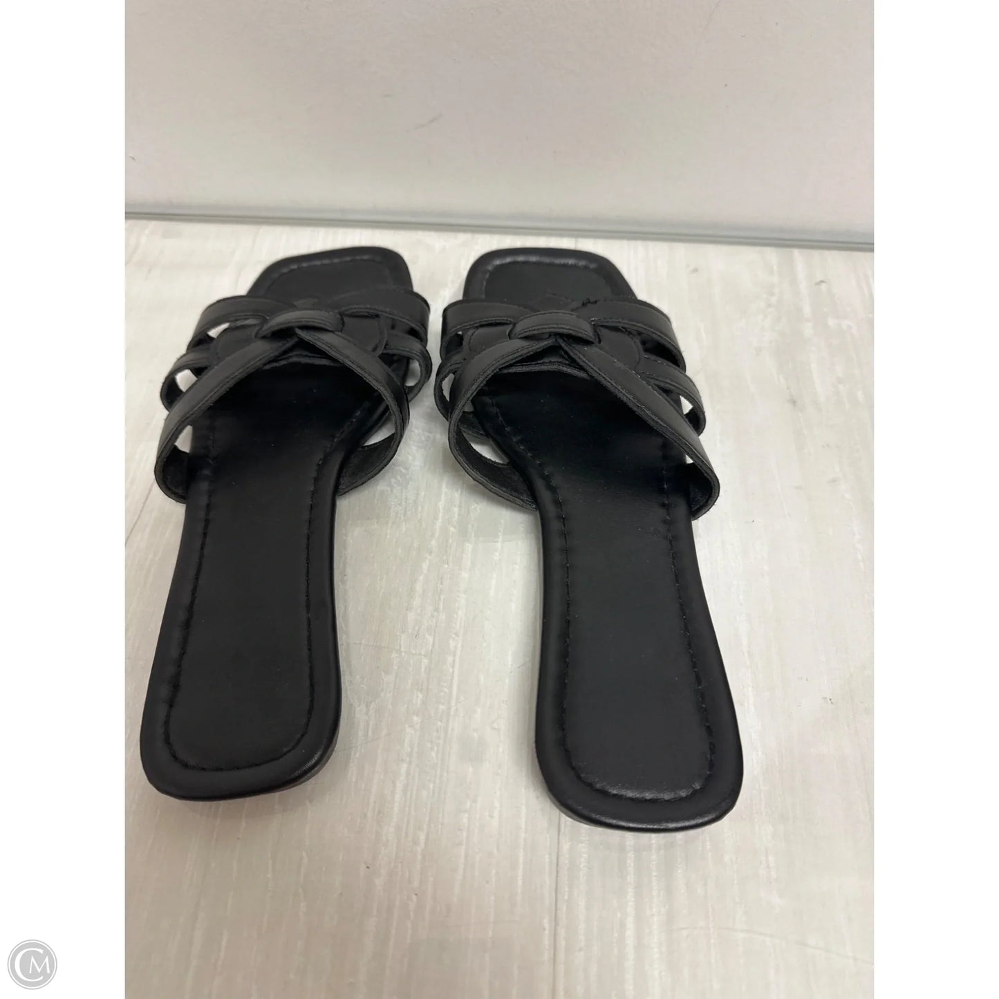 Sandals Flats By Clothes Mentor In Black, Size: 10.5