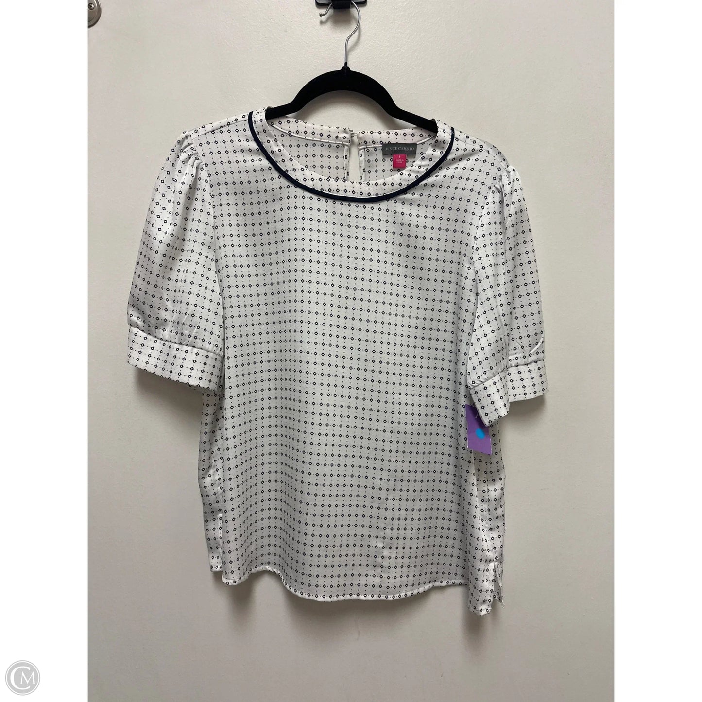 Top Short Sleeve By Vince Camuto In Navy, Size: S