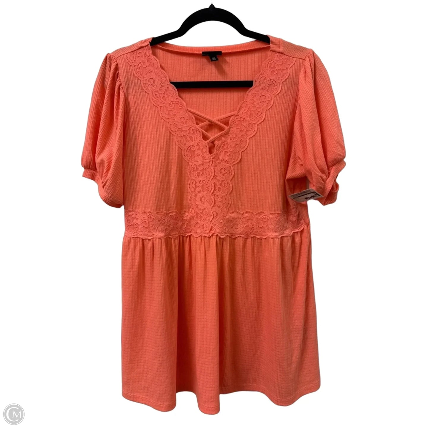 Top Short Sleeve By Torrid In Peach, Size: L
