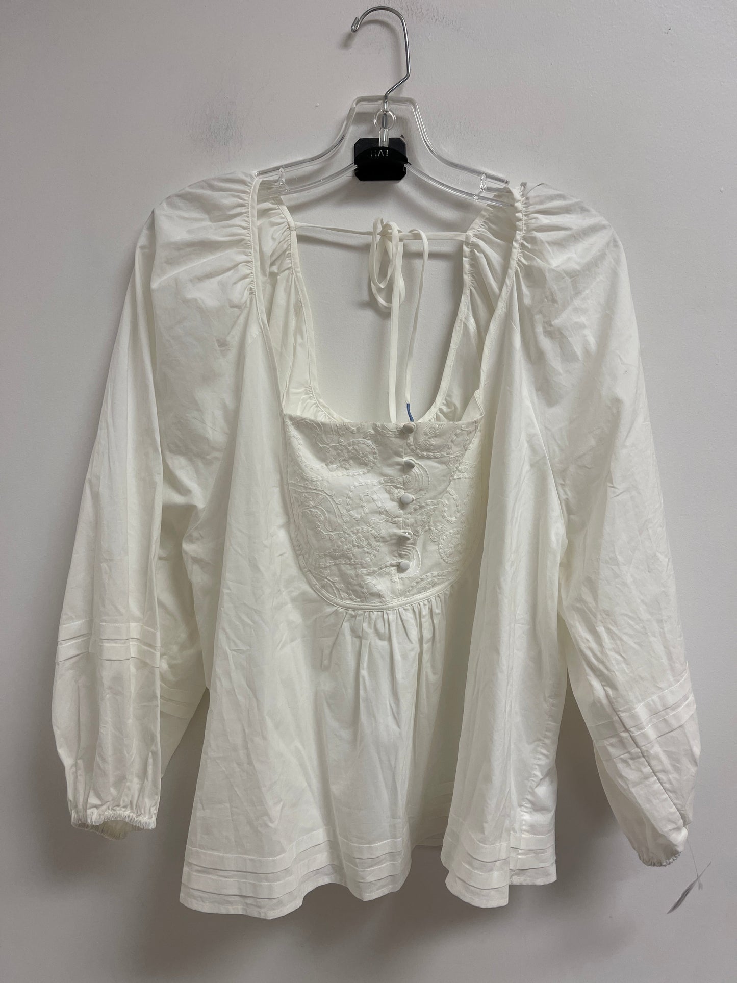 Top Long Sleeve By Maurices In White, Size: 1x