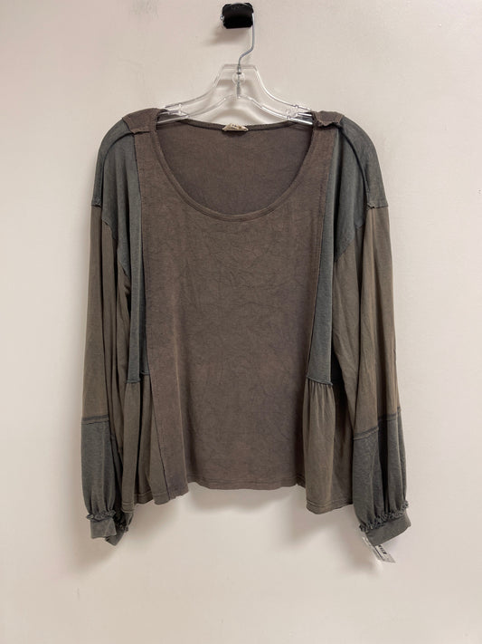 Top Long Sleeve By Pol In Grey, Size: M