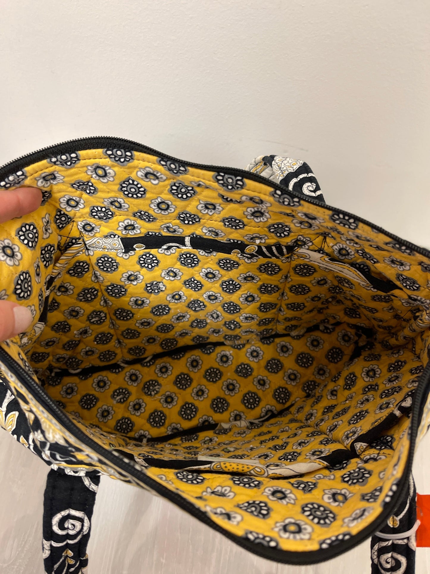 Handbag By Vera Bradley, Size: Medium